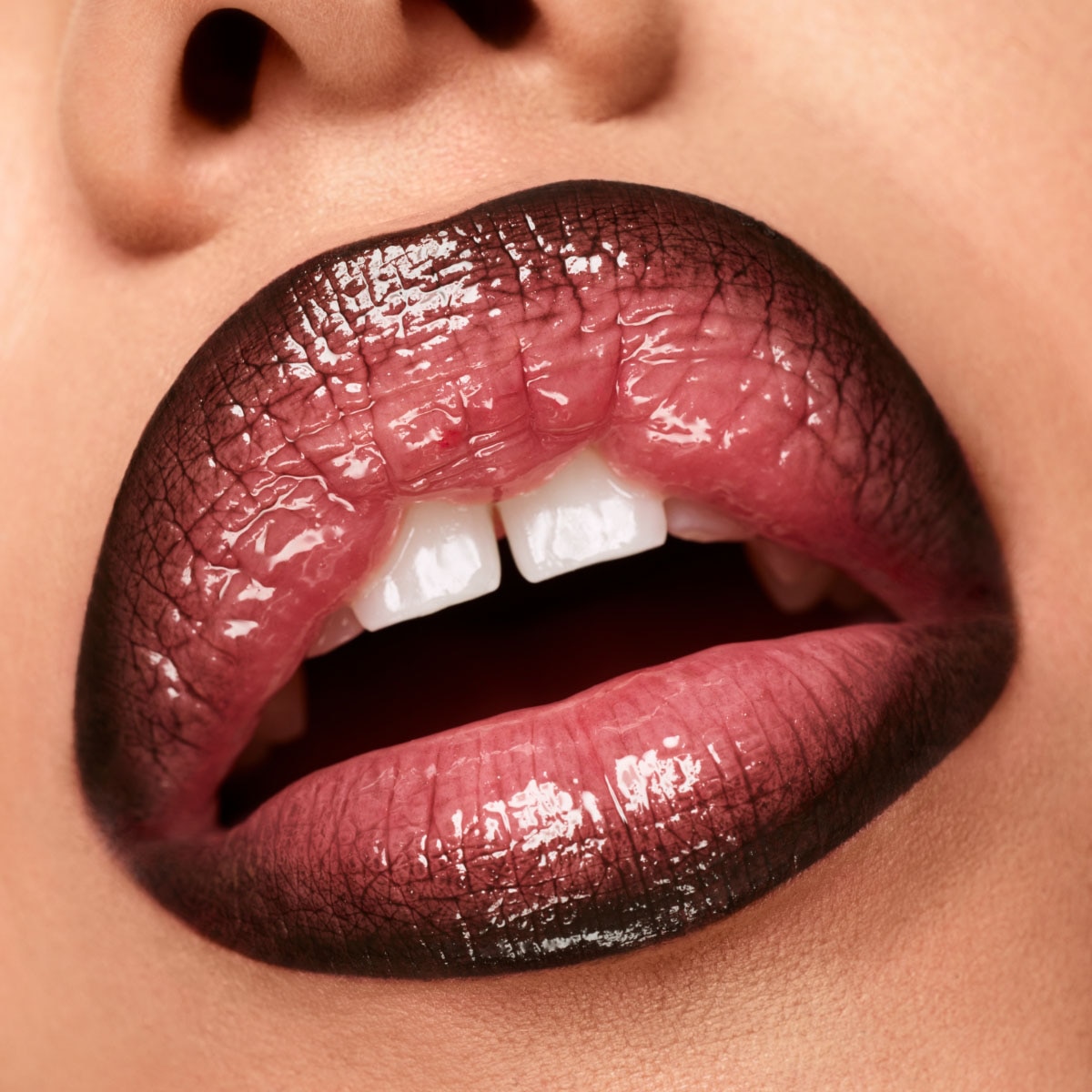 TRACE'D OUT PENCIL LIP LINER (DELINEADOR PARA LABIOS)